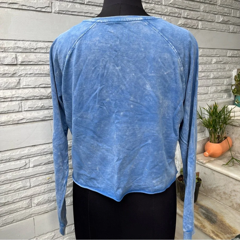 NWOT Papaya Blue Cropped Sweatshirt - Picture 4 of 5